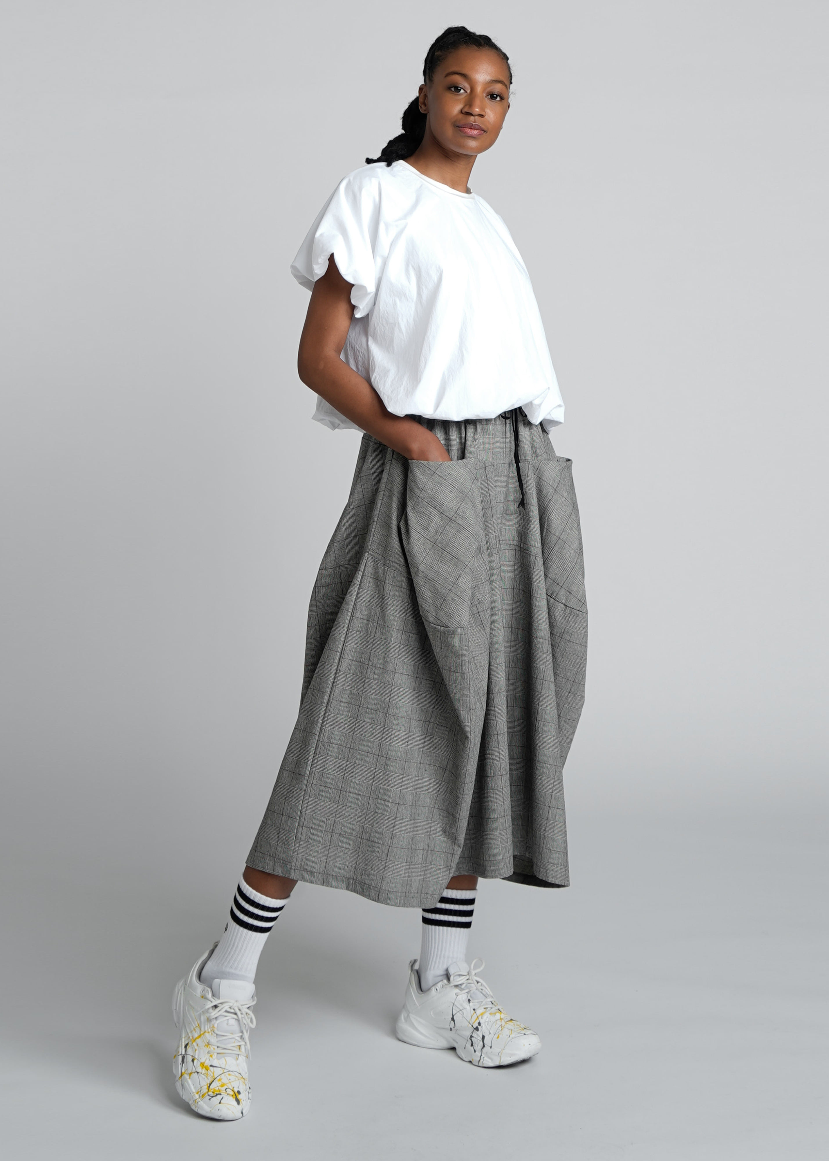 AW31PT11C_THECH FLARE PANTS_GREY